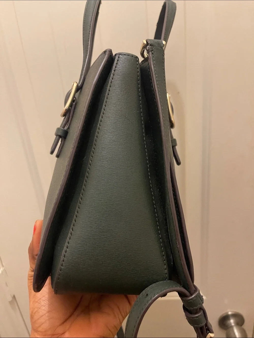Kate Spade please check all picture of condition